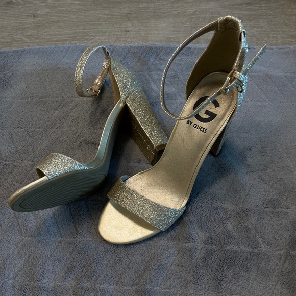 Guess gold-sparkle heels - Picture 1 of 6